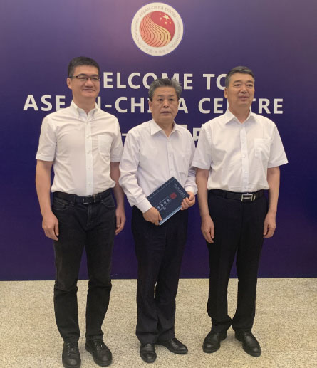 ACC Secretary-General Chen Dehai Met with Party Secretary of Hainan University