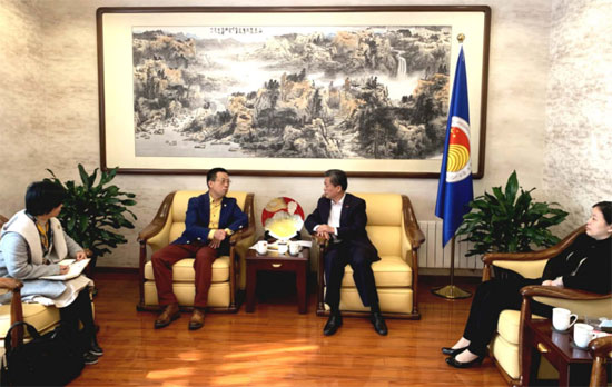 ACC Secretary-General Chen Dehai Met with the Director of Foreign Affairs Office of Xuzhou