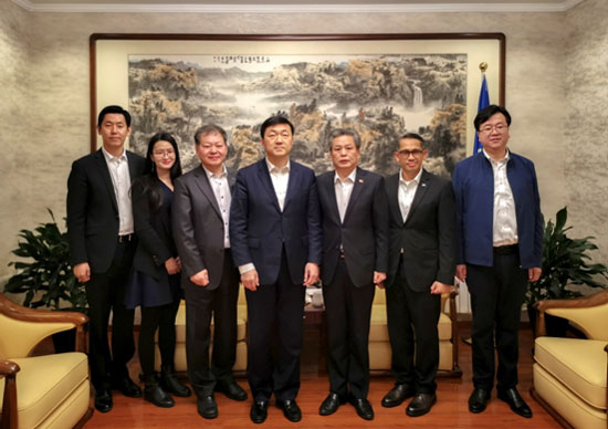 ACC Secretary-General Chen Dehai Met with Secretary of CPC Jiaozhou Municipal Committee