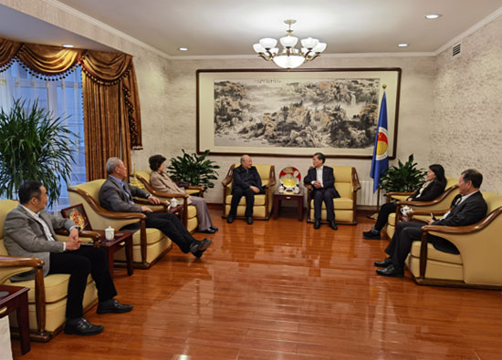 ACC Secretary-General Chen Dehai Met with Chair of China National Committee for Pacific Economic Cooperation