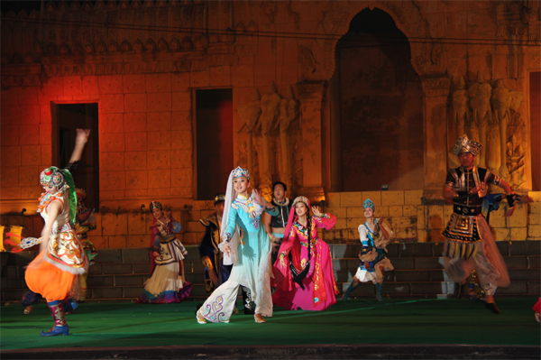 “Colorful China” Performance in Siem Reap Well Received