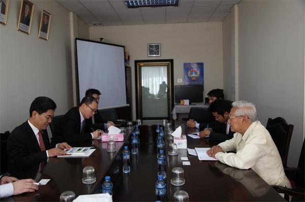 Secretary-General Ma Mingqiang Visited Lao Government